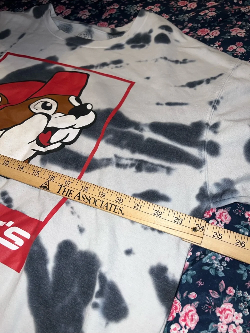Buc-ee's Beaver Tie-Dye Crewneck Sweatshirt size XL